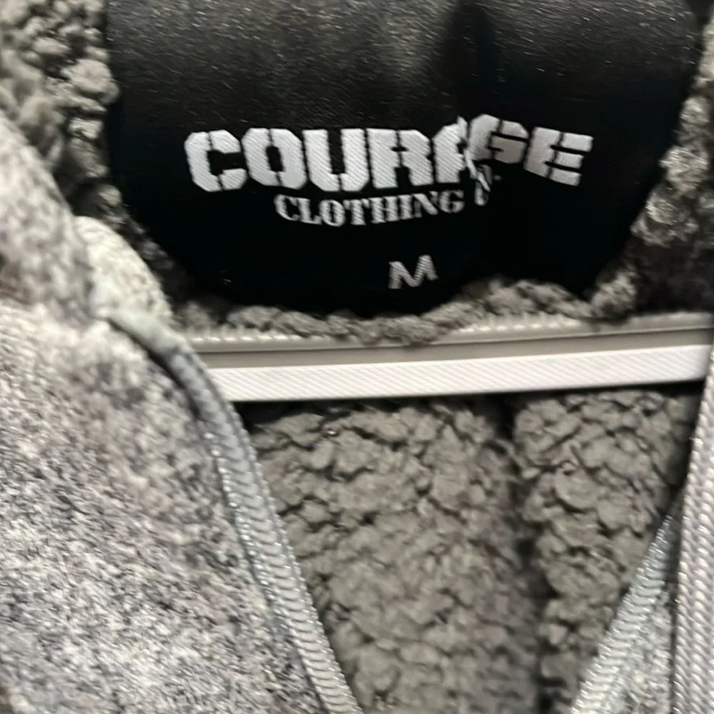Gray Zip-Up Hoodie size Medium ❤️